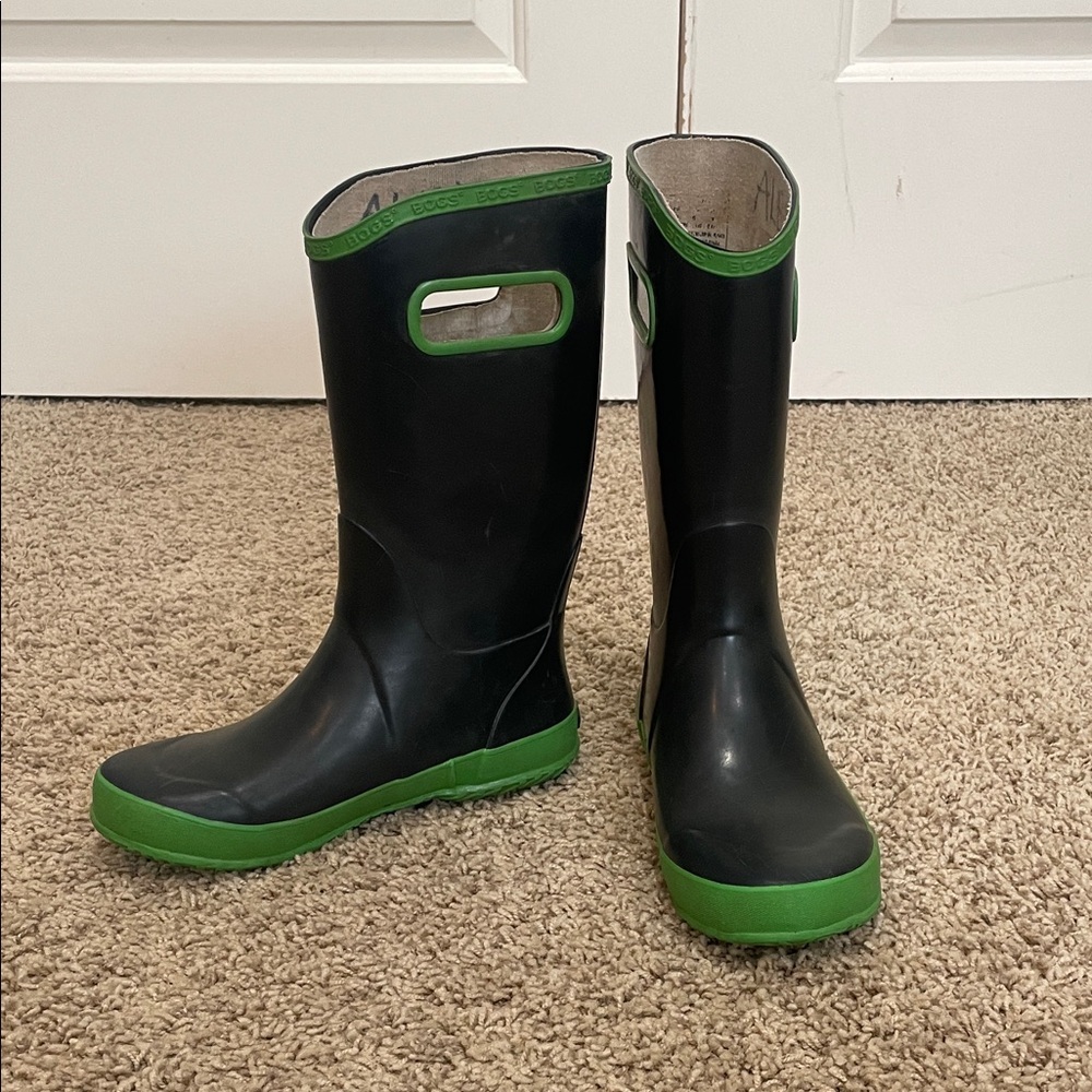 Bogs Kids Black and Green Rain Boots